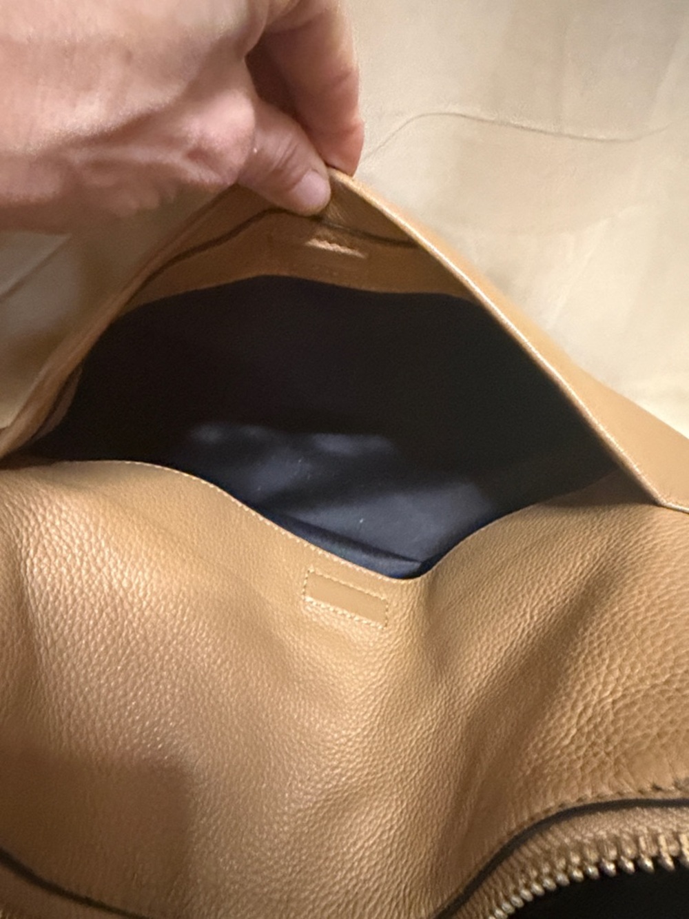 henri bendel tan pebbled leather shoulder bag - Picture 4 of 7